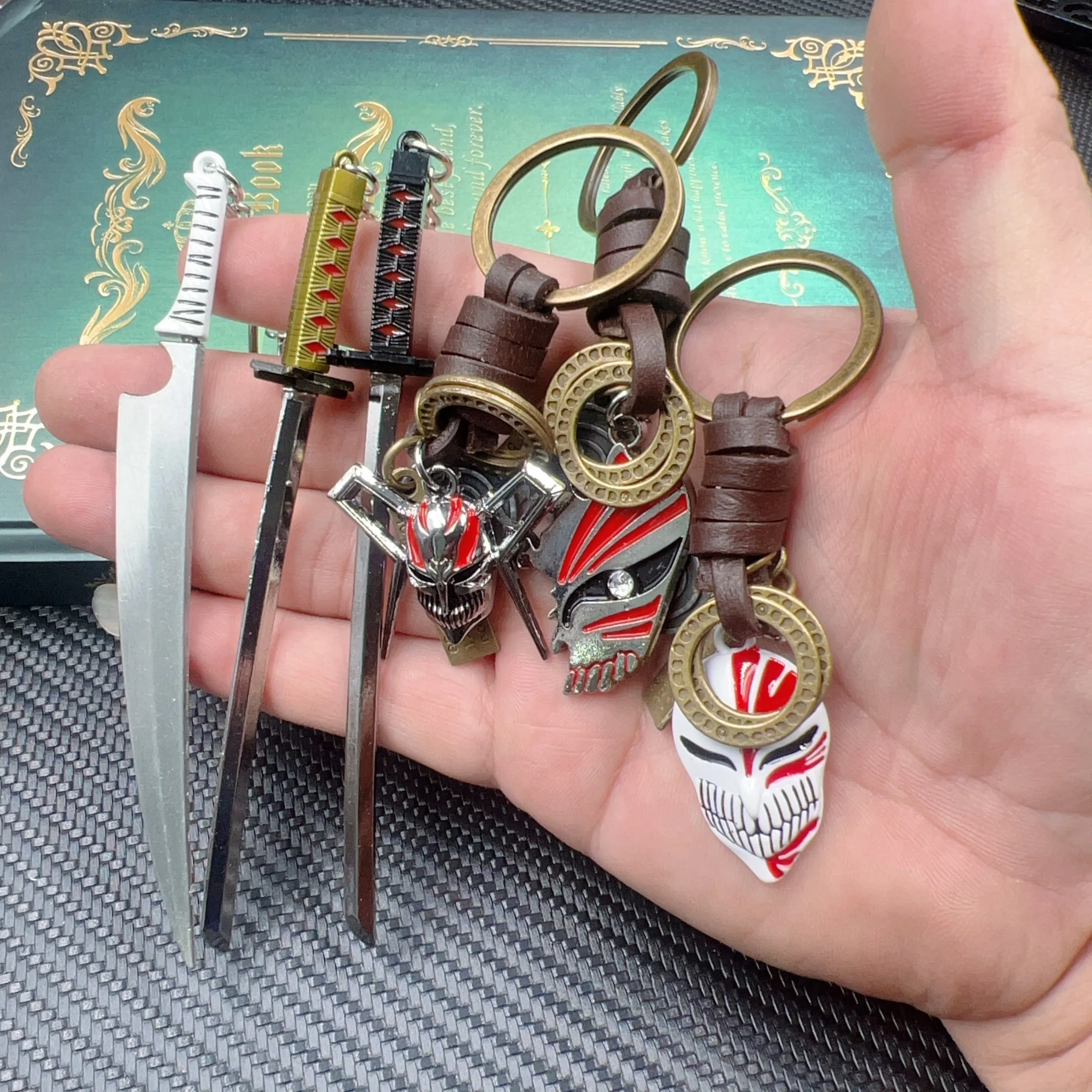 26cm Bleach Mini Sword with Sheath Keychain